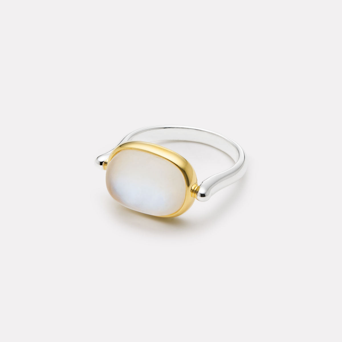 Fleur Rainbow Moonstone Ring