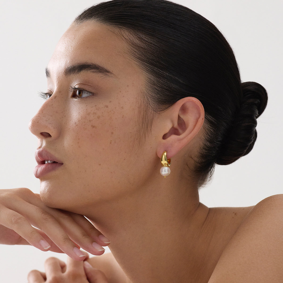 Solana Pearl Earrings