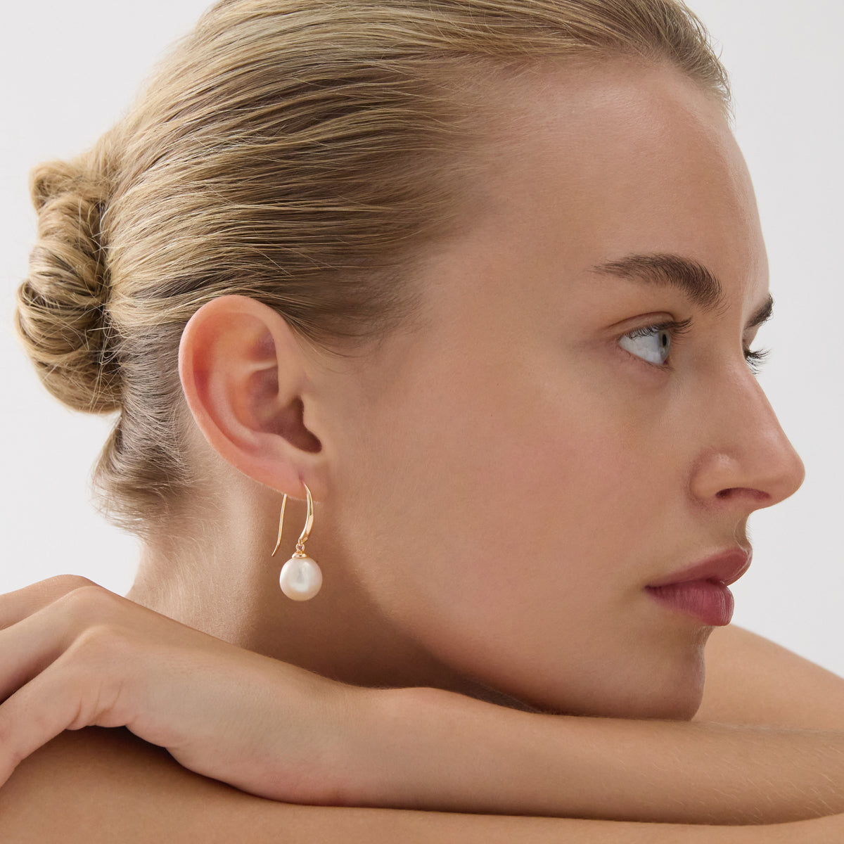 Ocean Glow Pearl Earrings