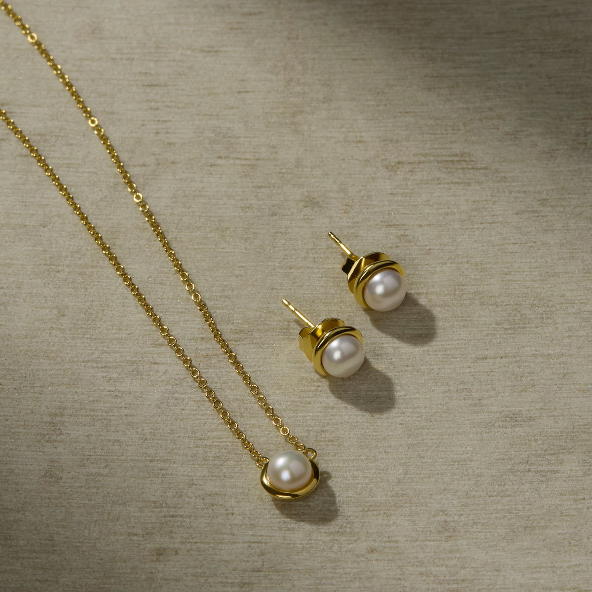 Moonbeam Pearl Necklace