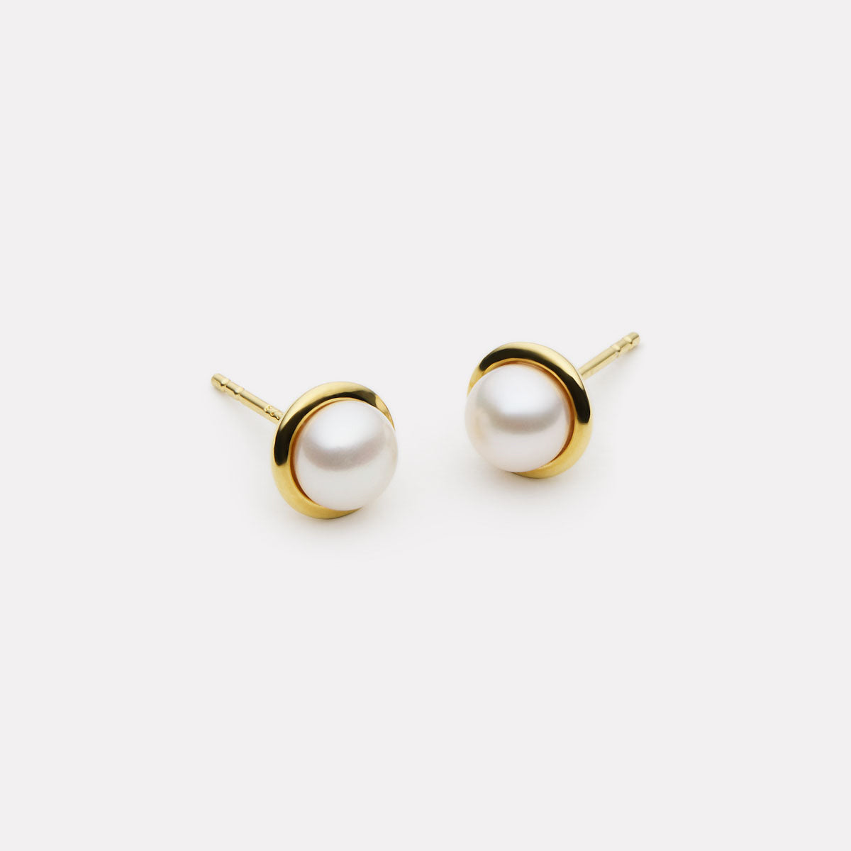 Moonbeam Pearl Stud Earrings